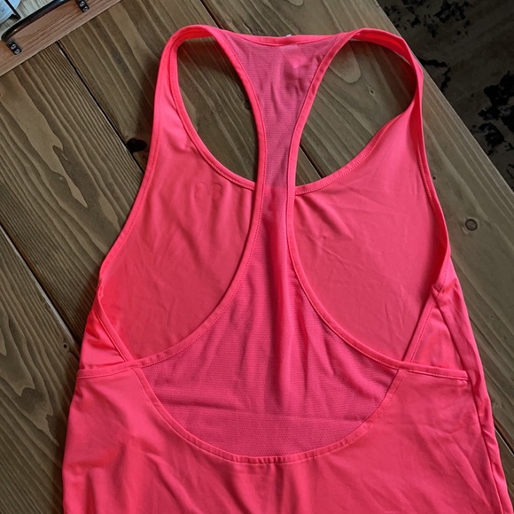Under armor workout tank - Picture 3 of 3